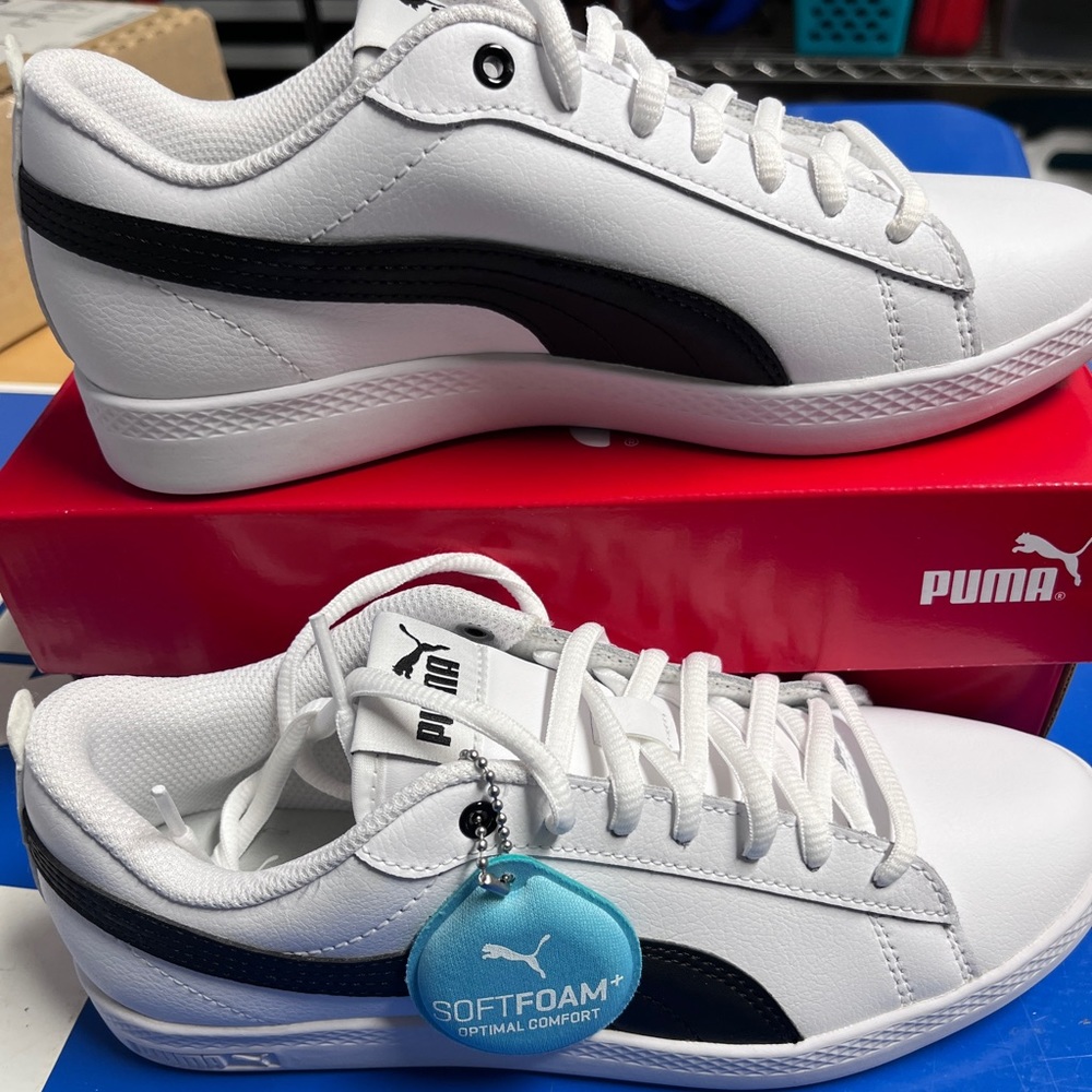 NWT Puma Soft Foam Smash Street Sneakers